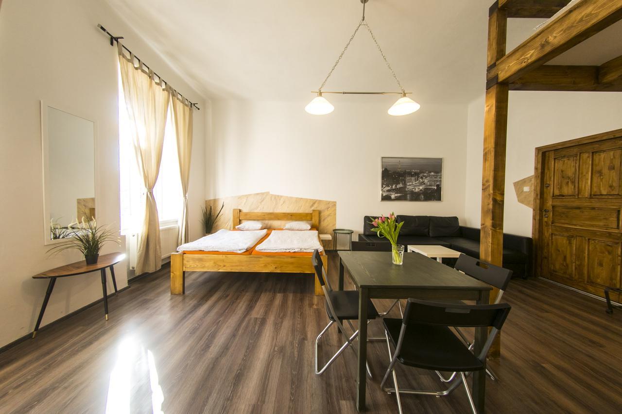 Freedom Rooms & Apartments Prag Exterior foto